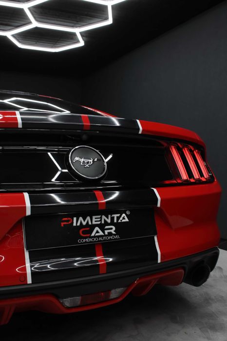 Ford Mustang 2.3i EcoBoost Pack Performance 317 CV (419€/Mês) - 120 Meses