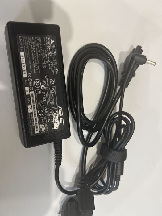 Адаптер ASUS  19V 3.42A (65W)