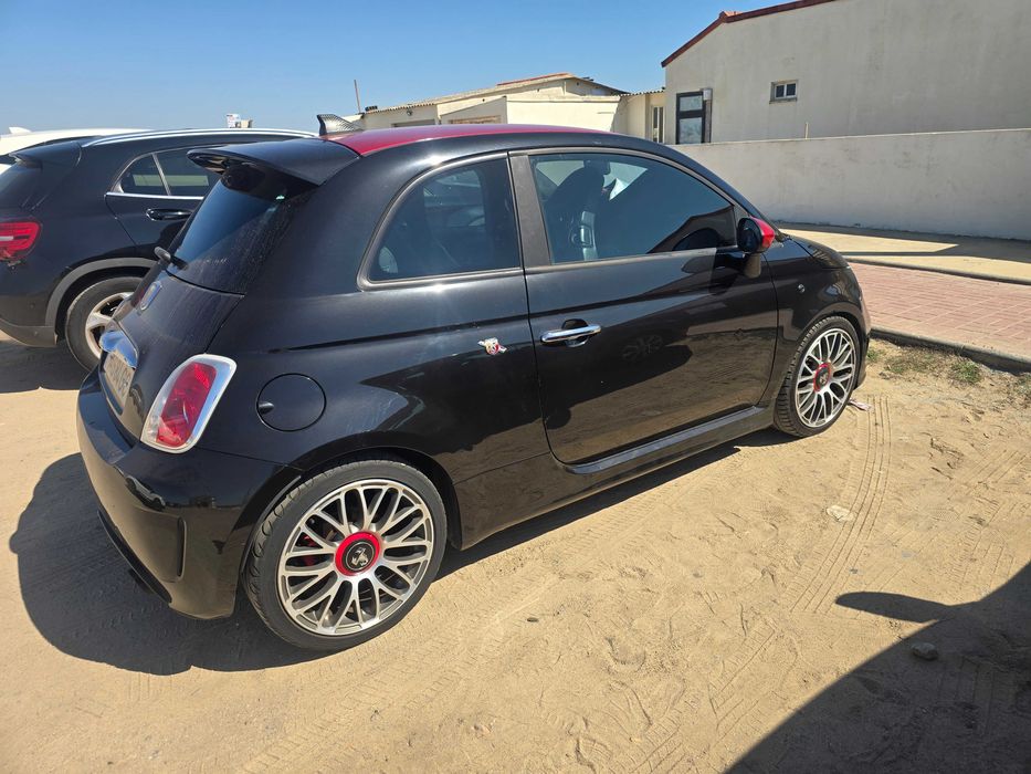 Carro bonito e citadino