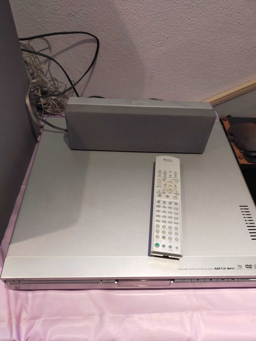 Cinema em.casa Sony Modelo HCD_ SB 300. SUPER AUDIO CD/ DVD RECEIVER
