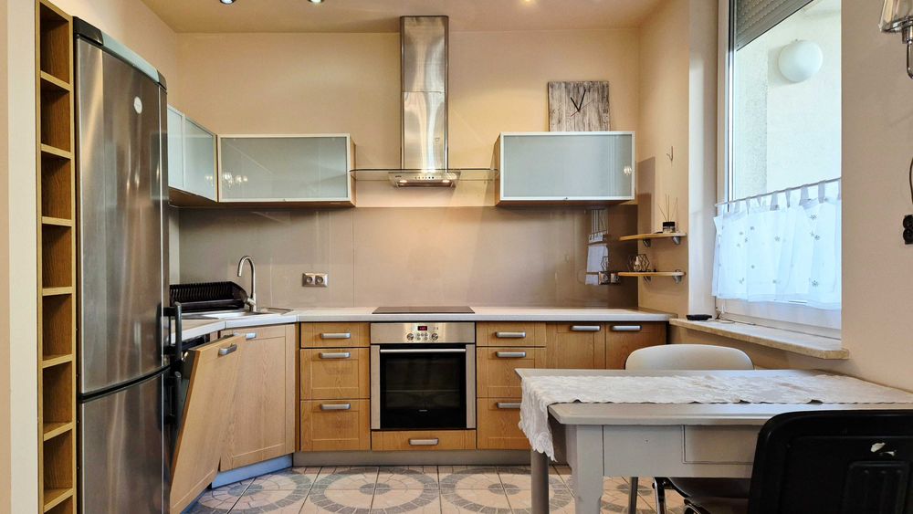 Przytulne i duże 3 pokoje na wynajem - Klecina