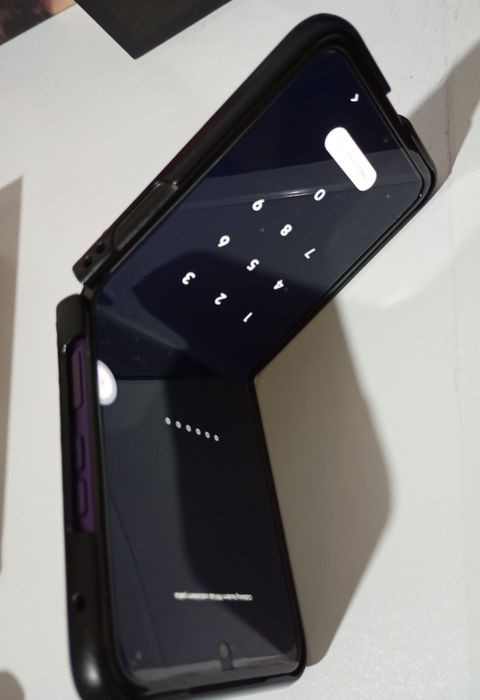 Motorola RAZR 40 8gb/256gb możliwość rozbudowy do 16gb ram, gwarancja