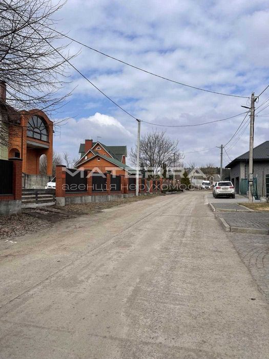 Музичі двохфасадна ділянка 12 соток з соснами