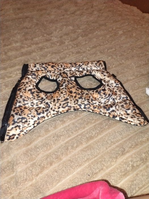 Жилетка для маленької собачки