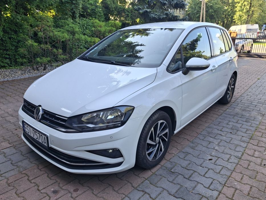 Wynajem pojazdów VW GOLF SPORTSVAN  Błaszki Sieradz Kalisz Busy 9osób