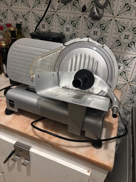 Maquina fatiadora profissional