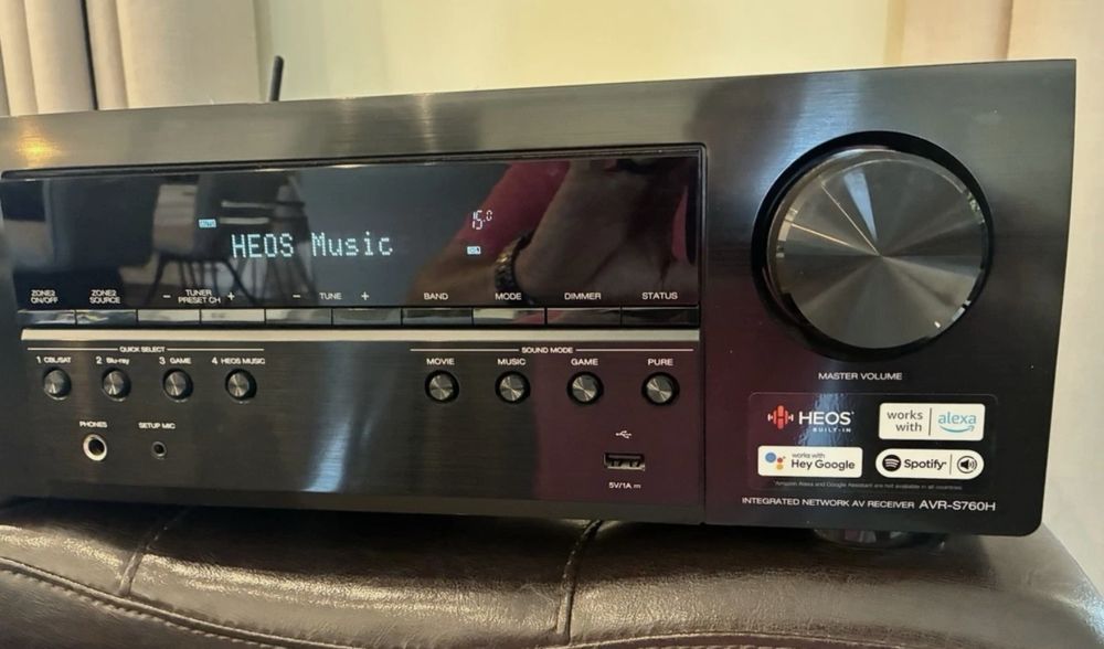 Denon AVC-S670H.