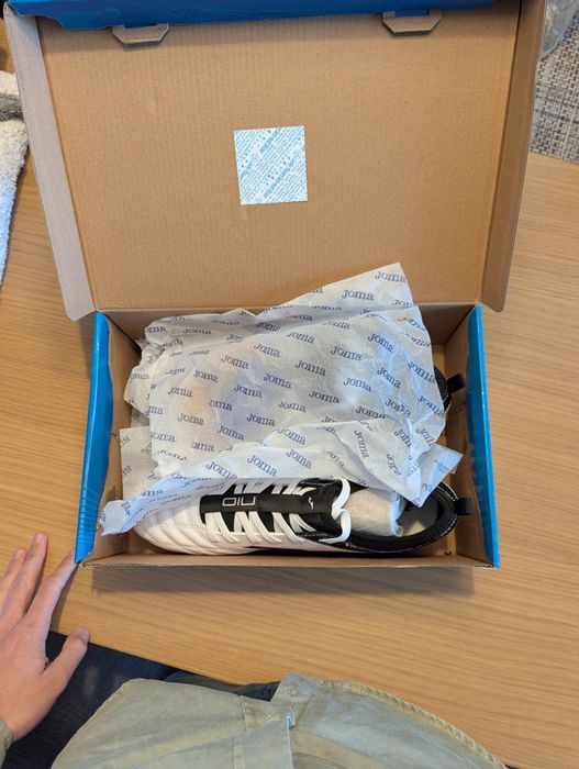 Chuteiras Joma N10 na caixa  - tamanho 42