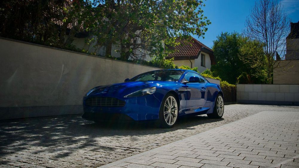 Aston Martin virage
