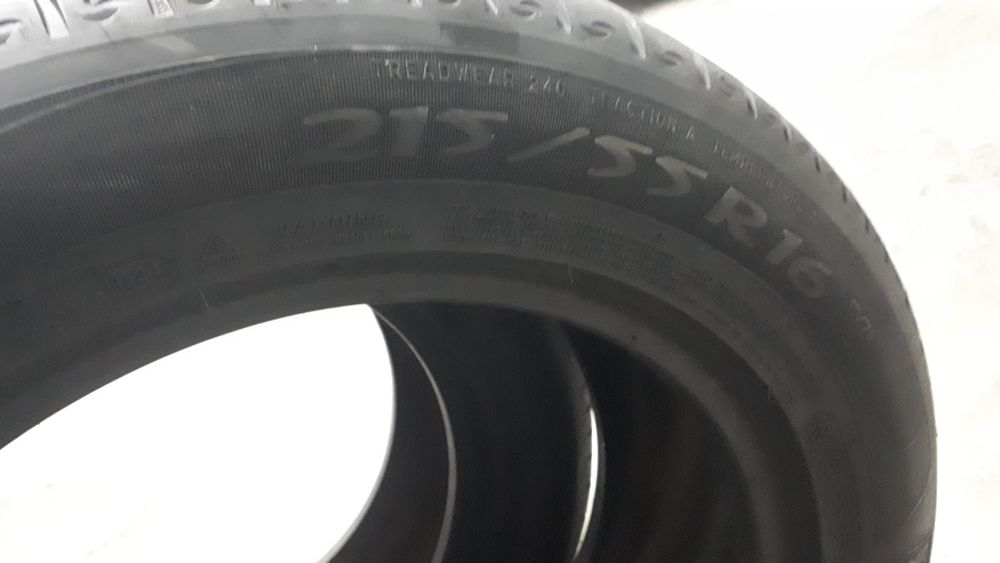 Dois pneus semi-novos 215/55 16 97W Michelin Primacy HP