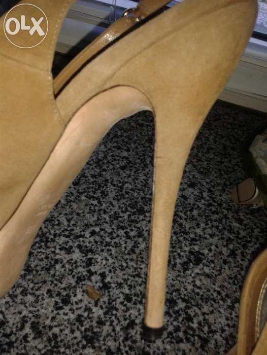 элитные босоножки CUCCI