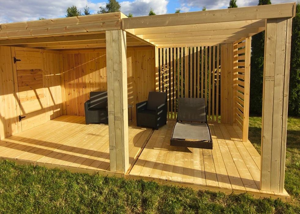 Domek ogrodowy z altaną i pergolami