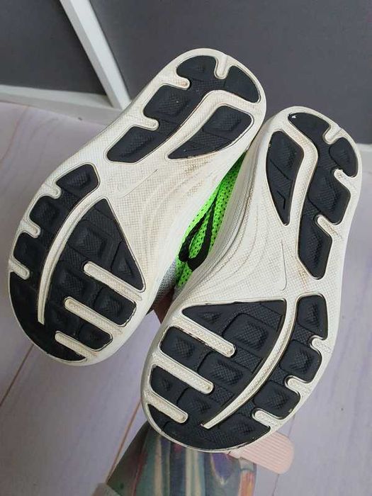 Buty sportowe/ adidasy Nike Revolution 3 roz. 26