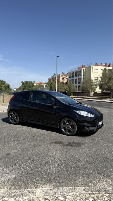Fiesta st 2017  160 000kms