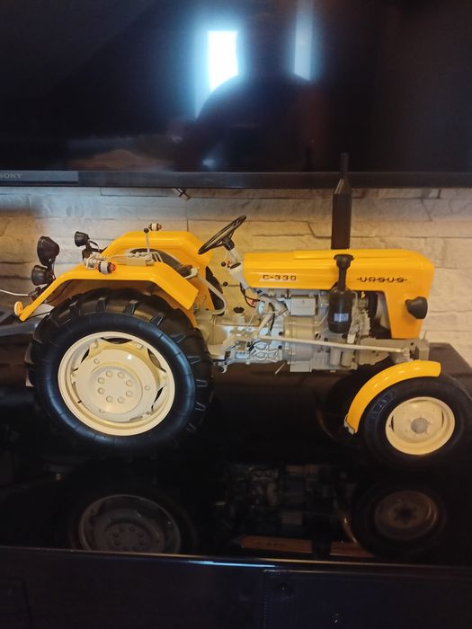 Traktor Ursus C-330 DeAgostini