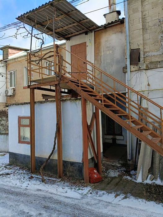 Продажа трёх комнатного жилкопа.  Б мо 20 тыс долларов .рская мало мор