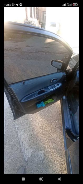 Автомобіль Mazda premacy