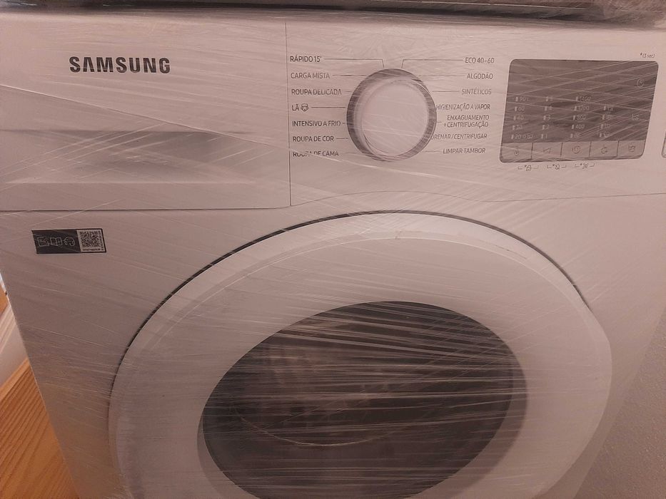 Máquina de lavar roupa Samsung
