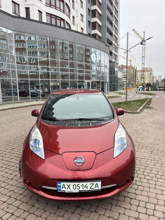 Продам Nisan leaf !