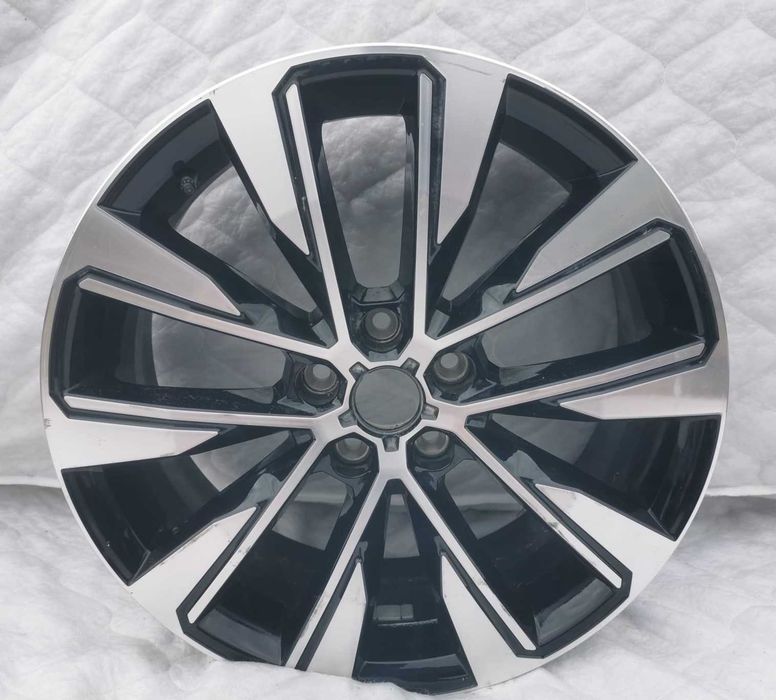 Felga aluminiowa 403004873R 7Jx19 Renault Austral Espace 5x114,3 ET32 demo