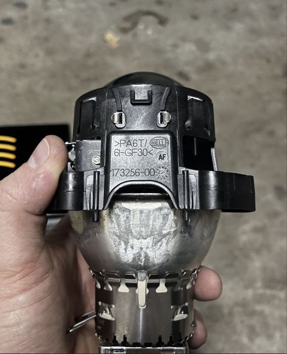 Біксенонові лінзи Hella Intemo 4 з лампами