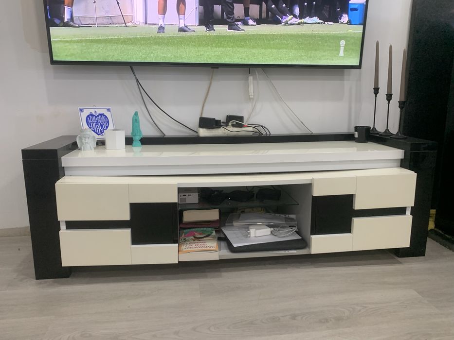 Móvel TV C/LED Usado