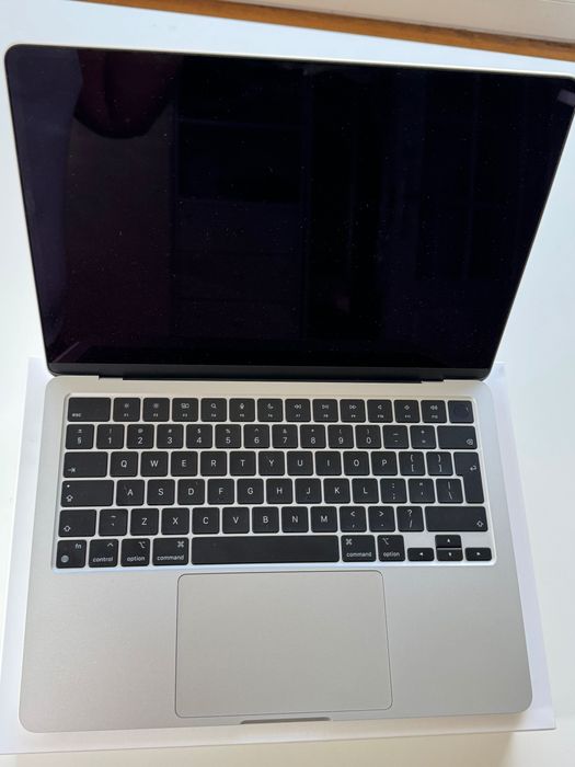 MacBook Air 13” (Apple M3)