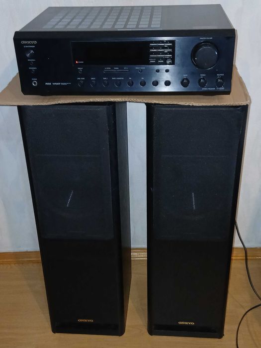акустика Onkyo SC-475 и ресивер Onkyo.