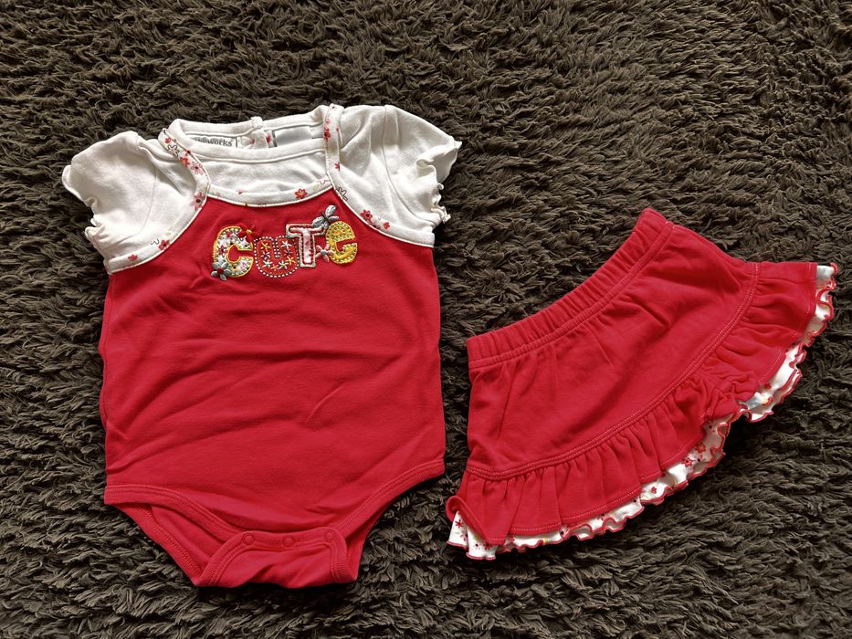 4 komplety rozmiar 0-3M