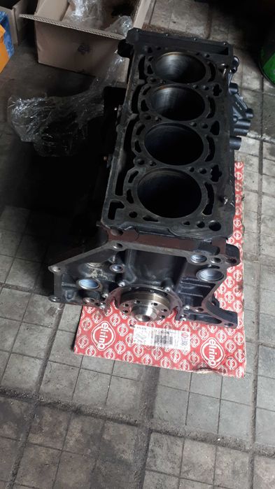 Двигатель головка блок коленвал Skoda Volkswagen 1.8TSI CDA CDAA BZB