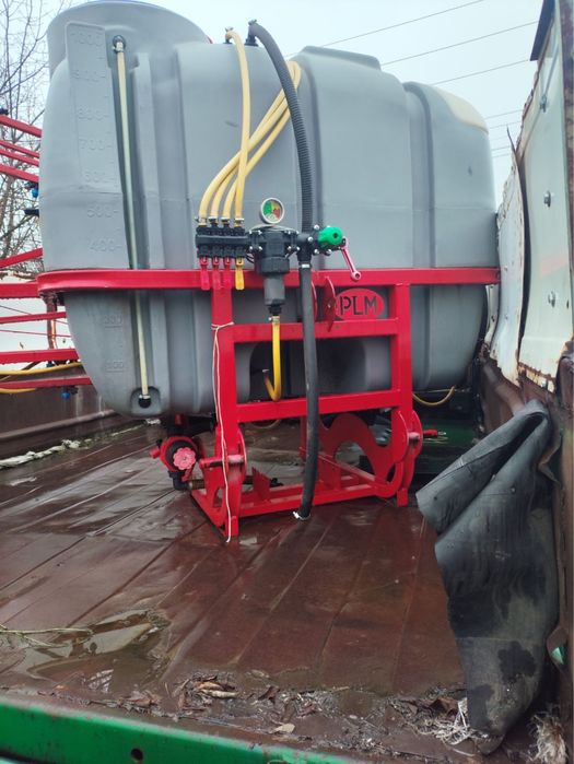 Оприскувач Польський 1000л,16м захват