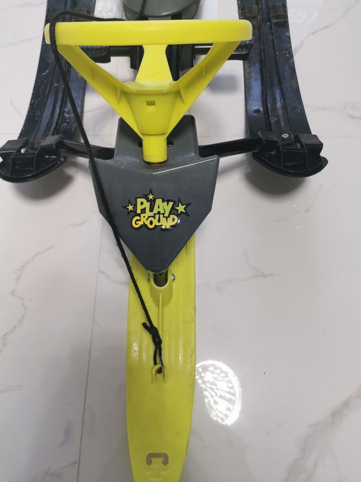 Nartosanki, skuterek.