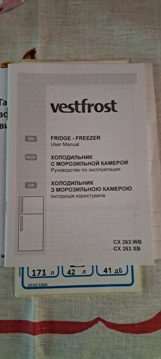 Продам  б/ у холодильникк