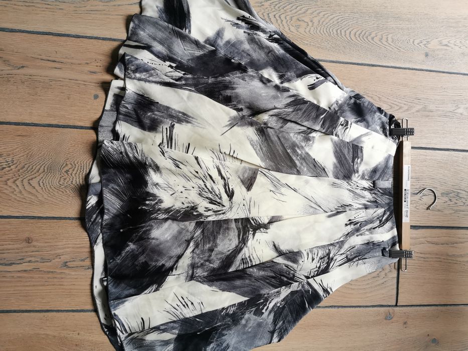 Spódnica do kolan 34