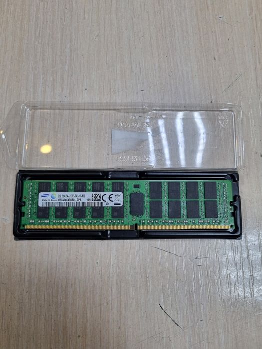 Продам ОЗУ, оперативну пам'ять Samsung DDR4 32GB. Серверна.