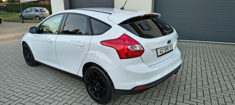 Sprzedam bardzo ładnego Forda Focusa 1.6 benzyna sprowadzony z Holandii