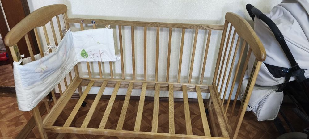 Продам детскую кроватку