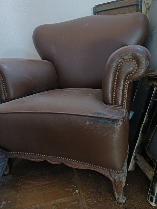 Cadeirão pele usado