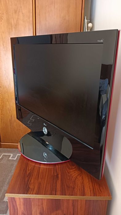 Televisor LCD LG Scarlet (modelo 37LG6000) de 37"