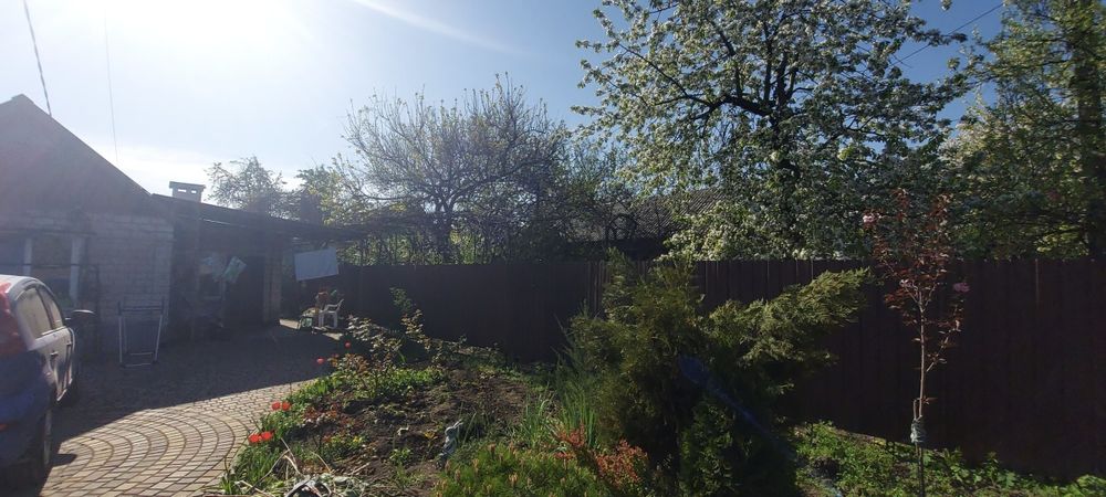 Терміново!!! по вул.  Паризька,  173 кв., юність. 8 сот. ділянка