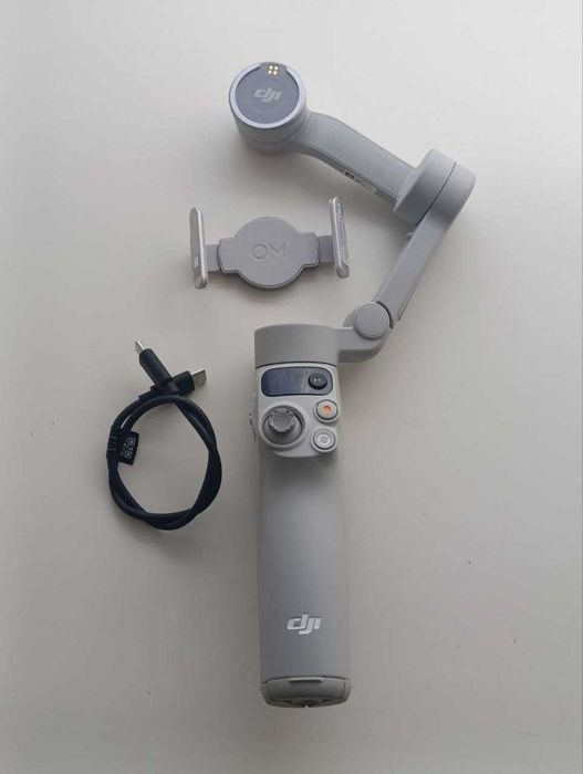 Монопод-стабілізатор DJI Osmo Mobile 7