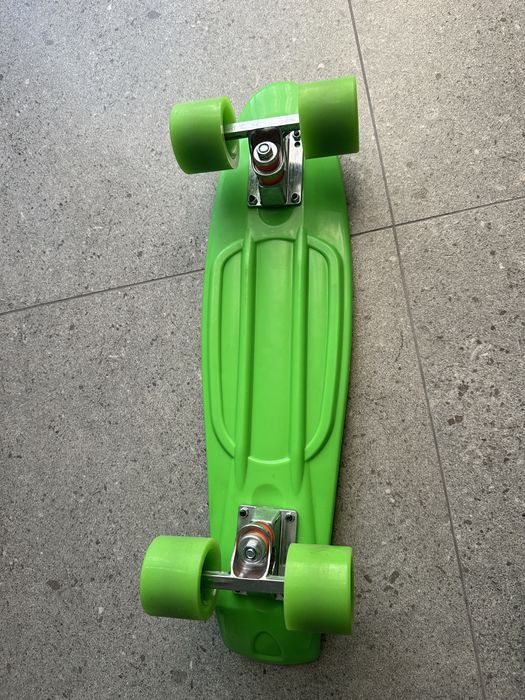 Скейт зелений skateboard