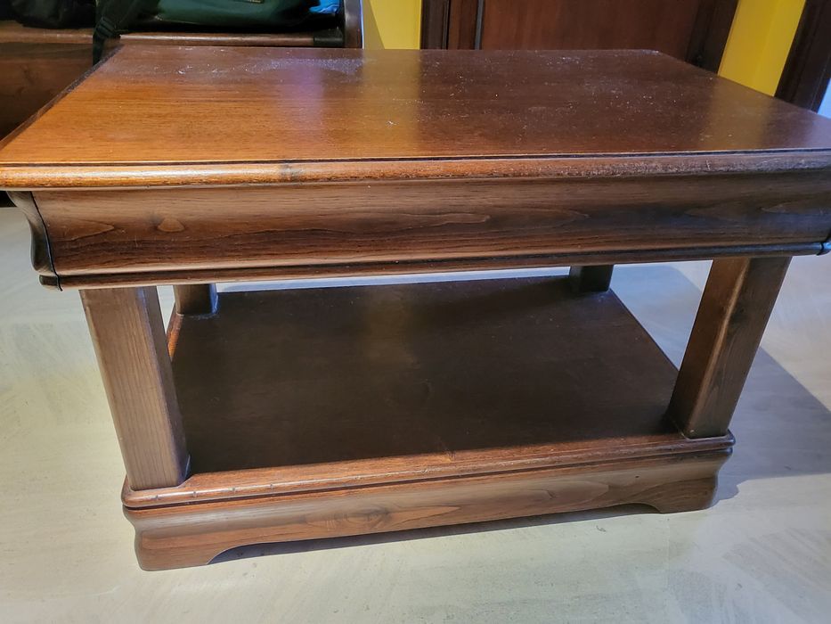 Móveis estilo rústico