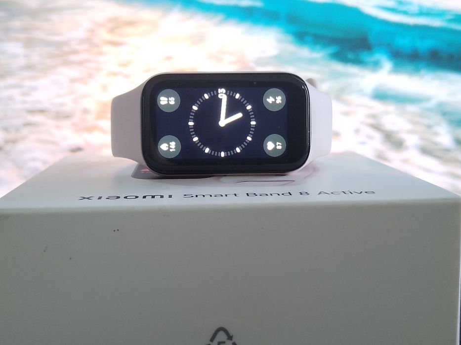 Смарт браслет band 8