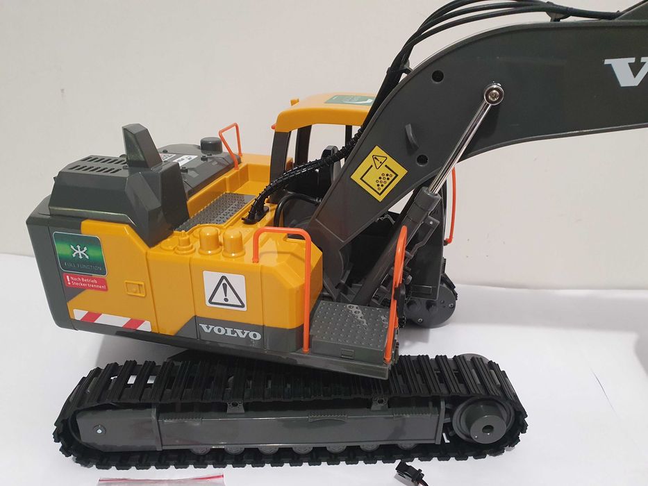 AMEWI -VOLVO koparka RC zdalnie sterowana Germany Nowa skala 1/14