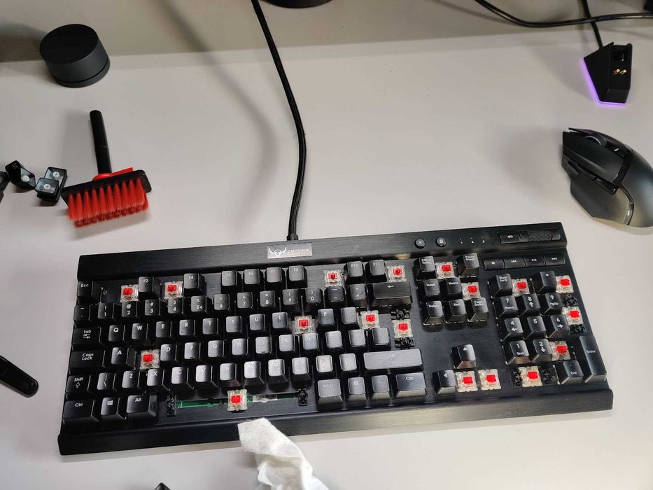 Teclado Corsair K70 RGB