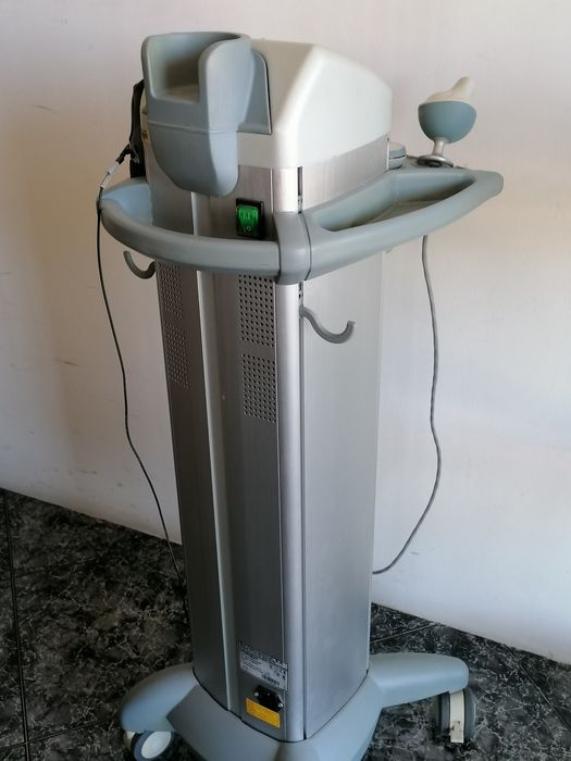 Equipamento  de Rf capacitiva /Resistiva