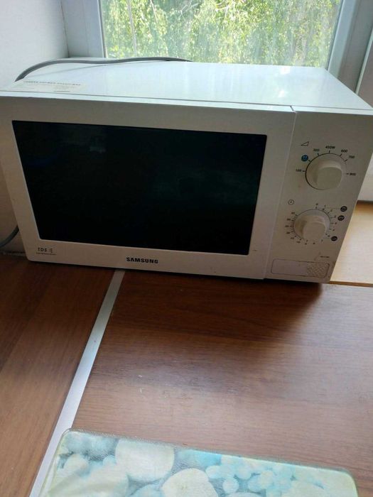 Продам микроволновку "Samsung"