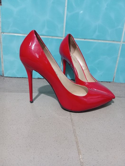 Продам туфлі - човники