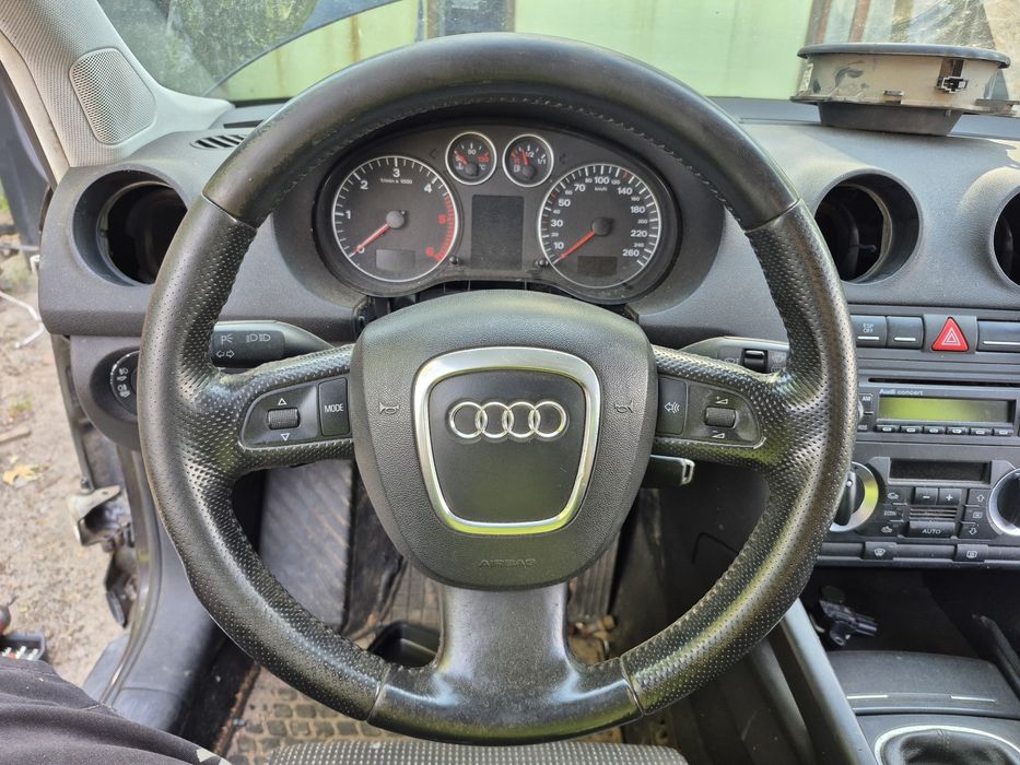 Kierownica trójramienna skóra audi a3 8p multifunkcja